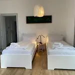 Apartamento Schee - Stilvolle & Zentrale Mit Privatparkplatz Nördlingen