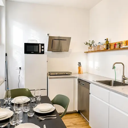 Schee - Stilvolle & Zentrale Mit Privatparkplatz Apartamento *