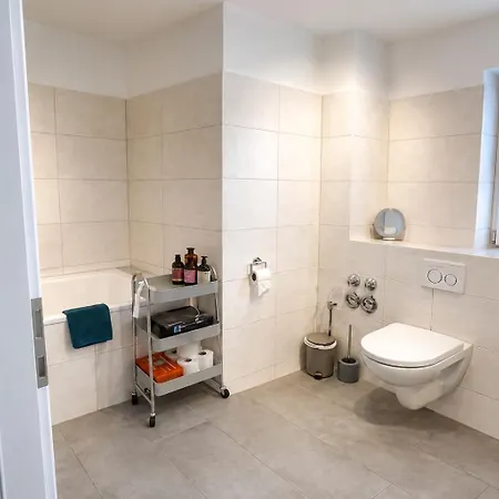 Schee - Stilvolle & Zentrale Mit Privatparkplatz Apartment Noerdlingen