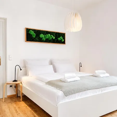 Schee - Stilvolle & Zentrale Mit Privatparkplatz Apartment Noerdlingen