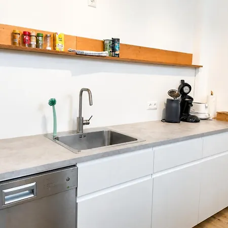 Apartment Schee - Stilvolle & Zentrale Mit Privatparkplatz Noerdlingen