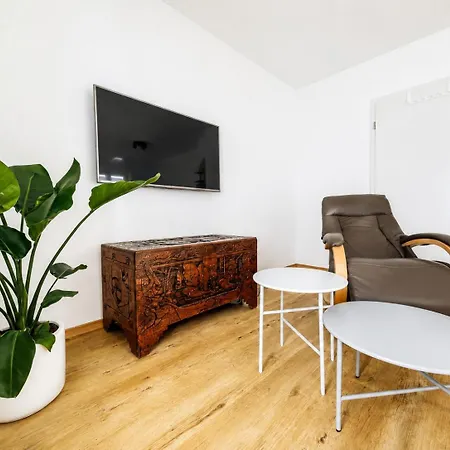 Schee - Stilvolle & Zentrale Mit Privatparkplatz *