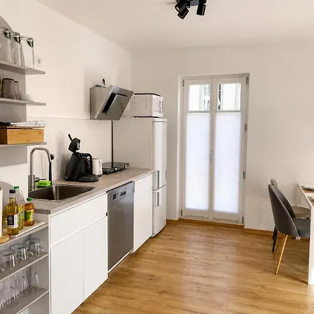 Apartment Schee - Stilvolle & Zentrale Mit Privatparkplatz *